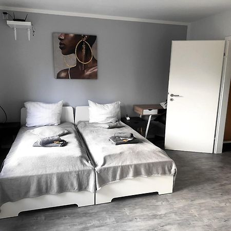 Vaz Apartments Essen, Kueche, Wlan, Tv, Netflix, Ca 15 Min Messe U Hbf Eksteriør billede