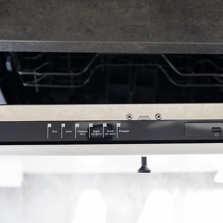 Vaz Apartments Essen, Kueche, Wlan, Tv, Netflix, Ca 15 Min Messe U Hbf Eksteriør billede