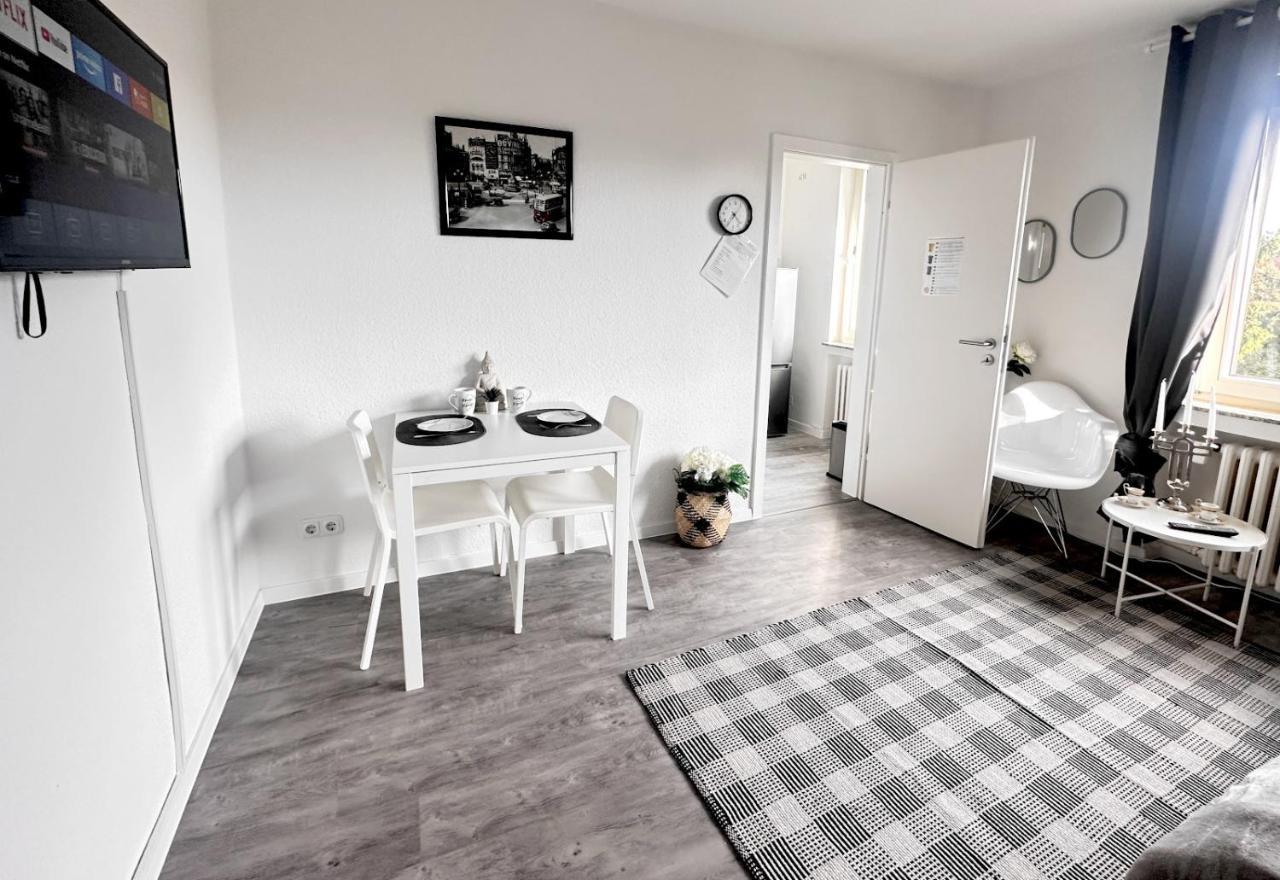 Vaz Apartments Essen, Kueche, Wlan, Tv, Netflix, Ca 15 Min Messe U Hbf Eksteriør billede